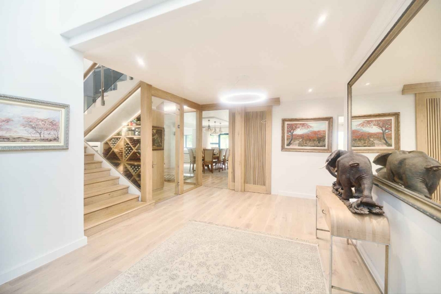 6 Bedroom Property for Sale in Hermanus Heights Western Cape